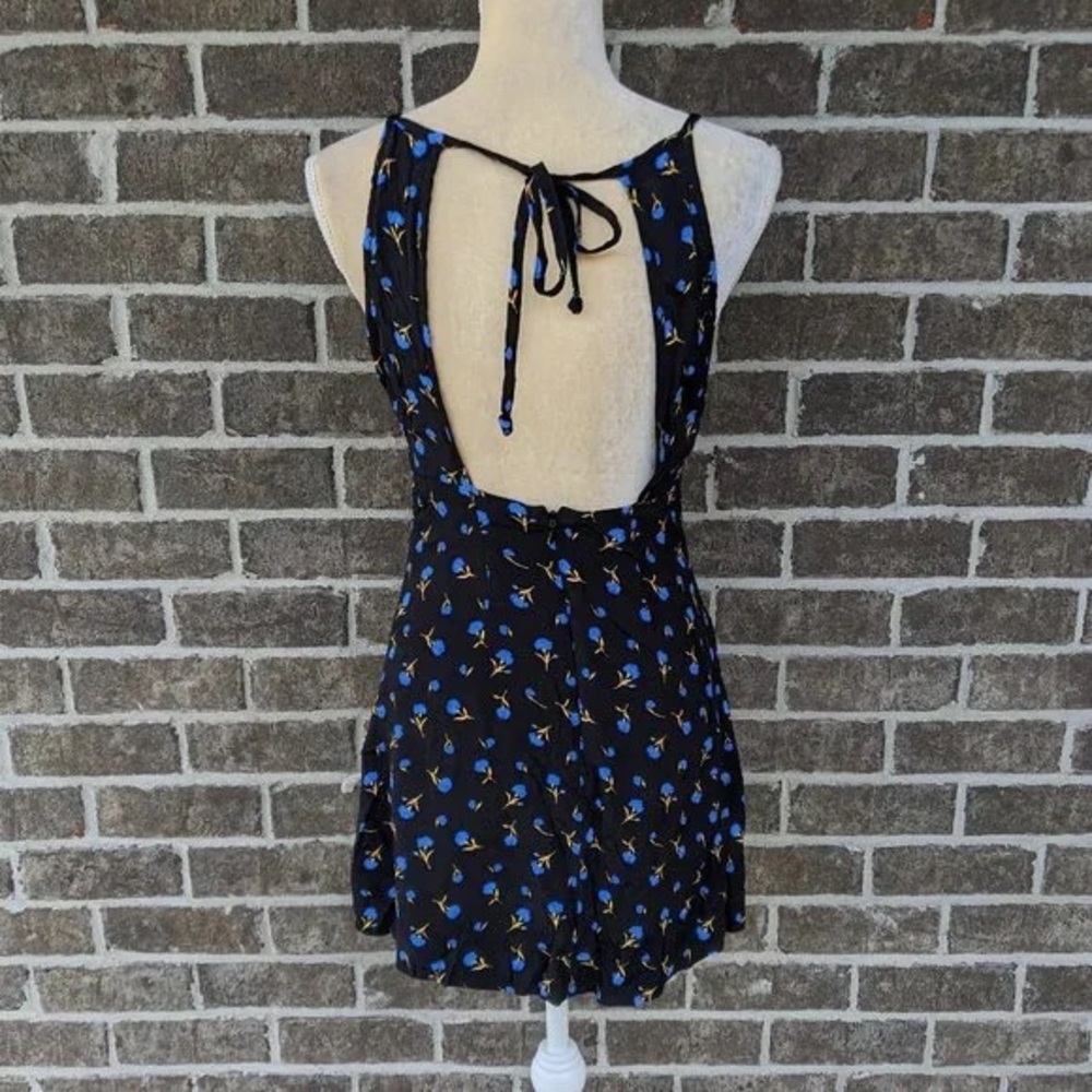 Backless UO floral dress size 6